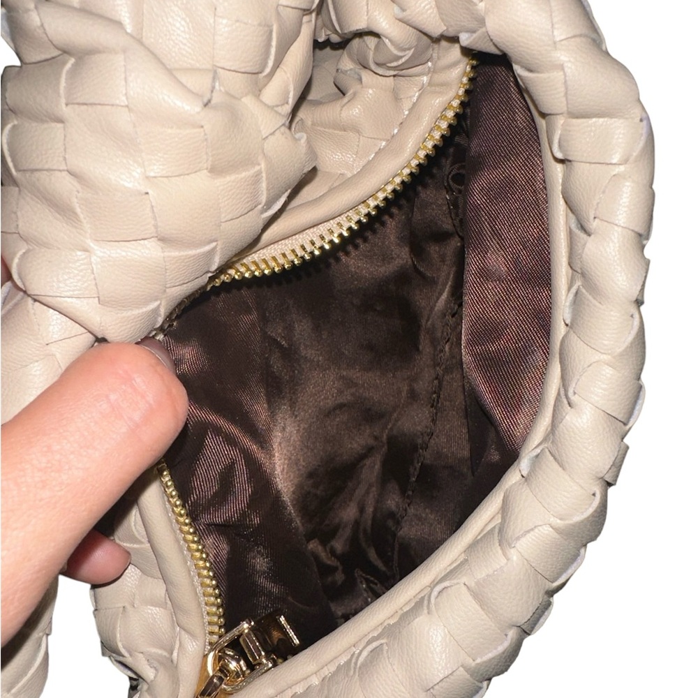 Knotted Bag - Picture 2 of 3